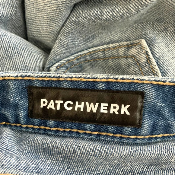3/$15 Patchwerk Asymmetric Cut Jeans in Light Wash - Picture 9 of 10
